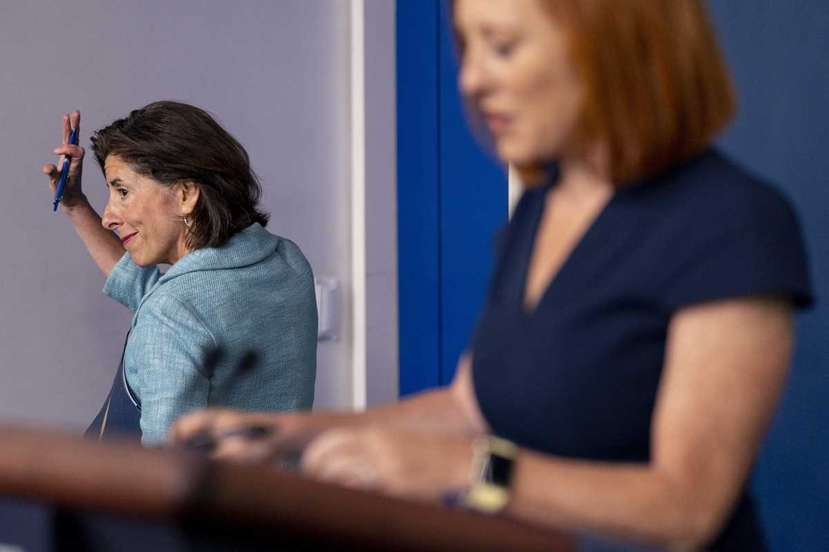 Gina Raimondo, Jen Psaki