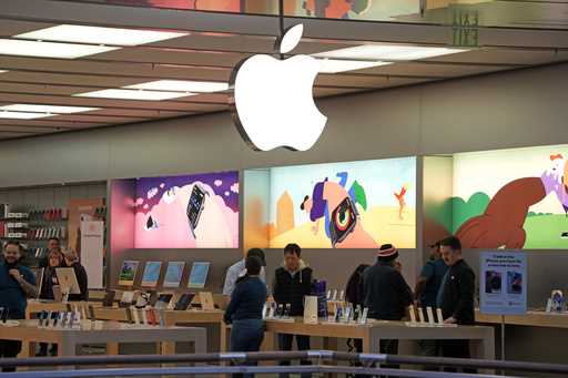 This is an Apple store in Pittsburgh on Monday, January 30, 2023