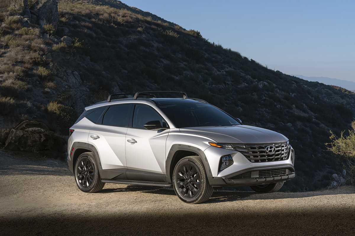 Edmunds Toyota RAV4 Prime Vs Hyundai Tucson Plug in MarketBeat