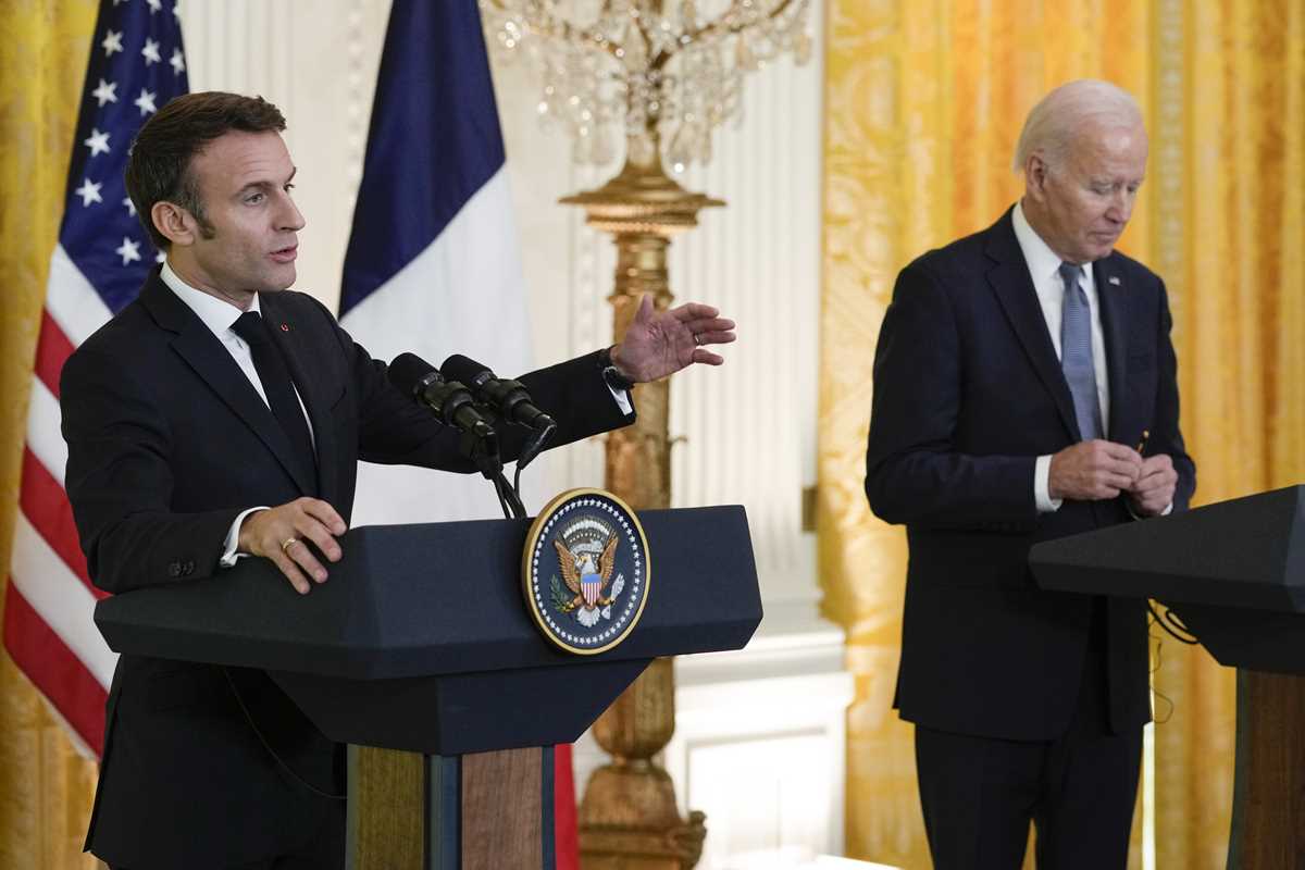 Joe Biden, Emmanuel Macron