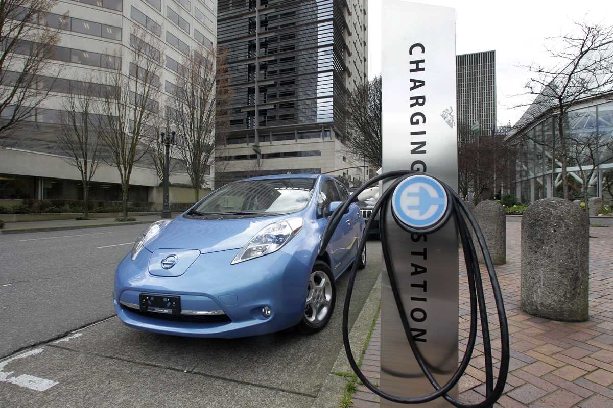 oregon-halts-electric-vehicle-rebates-due-to-demand-money-marketbeat