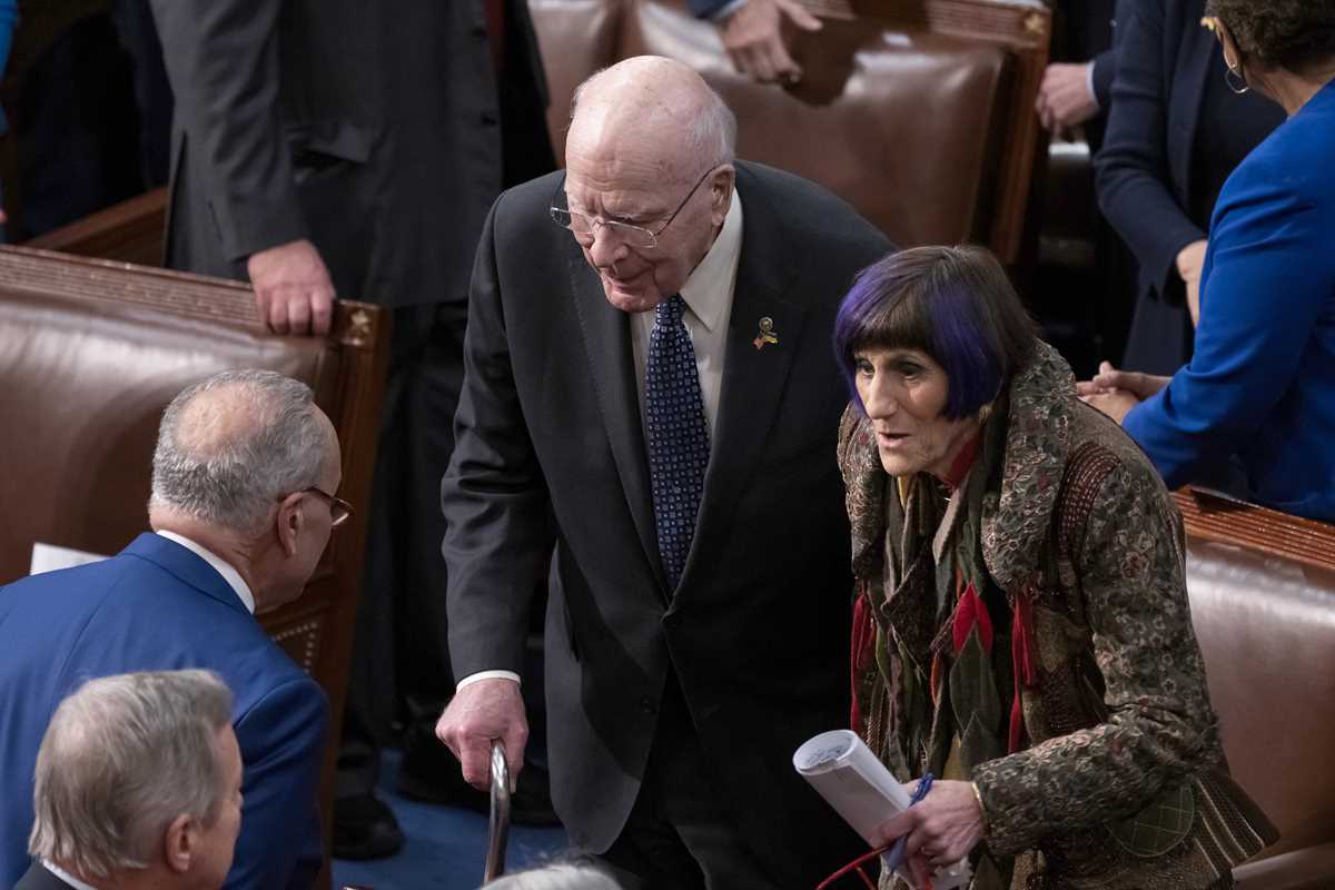 Senate passes $1.7 trillion bill to fund gov't, aid Ukraine