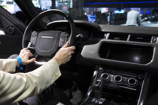 The 2014 Range Rover Sport is unveiled during the 2013 New York International Auto Show at the Jaco…