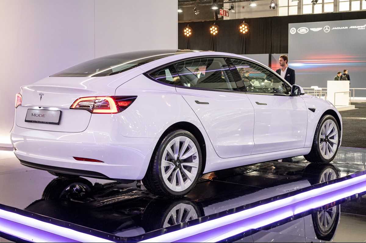 Ending Price Of Tesla First Quarter 2024 Letti Olympia