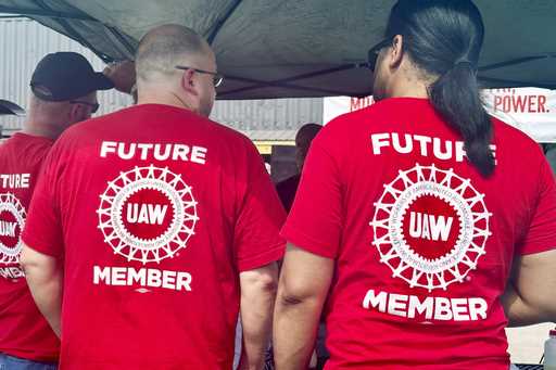 United Auto Workers union supporters attend a rally, Saturday, May 4, 2024, in Birmingham, Ala