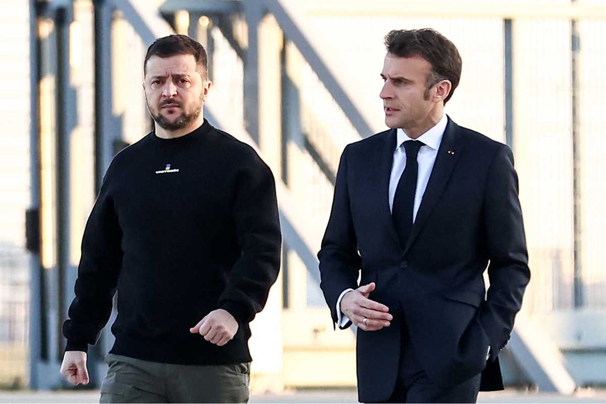 French President and Ukrainian President leave Paris to Brussels
