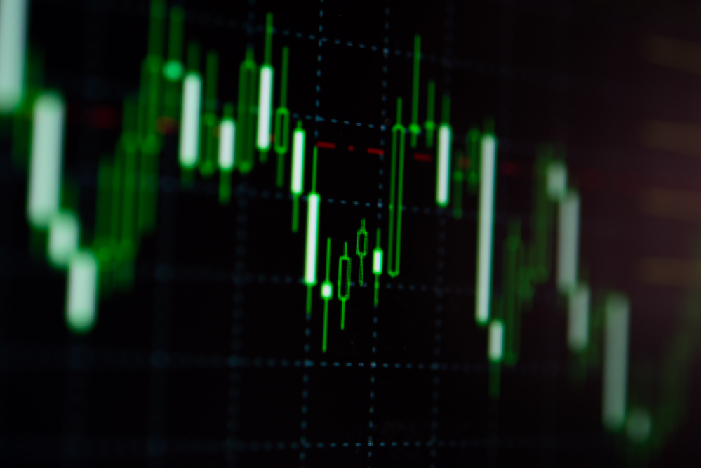 2 Undervalued Low Beta Stocks to Buy and 1 to Avoid