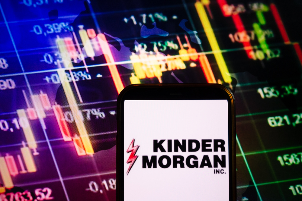 Cash-cow Kinder Morgan is a buy for income seekers