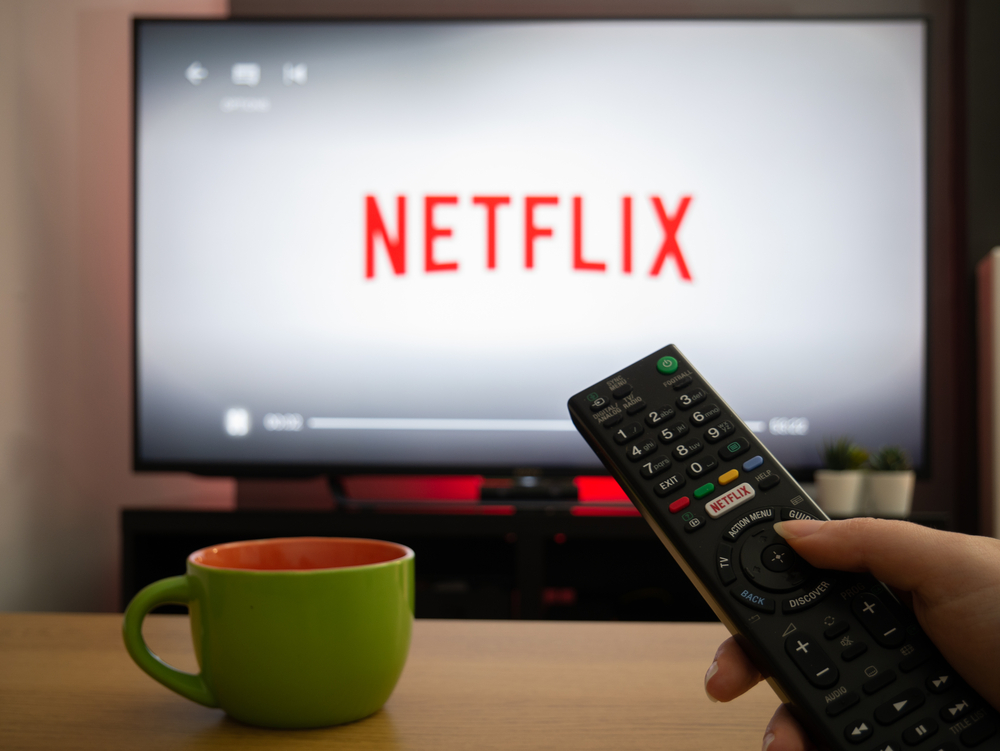 Will leverage and pricing power drive Netflix to a record high?