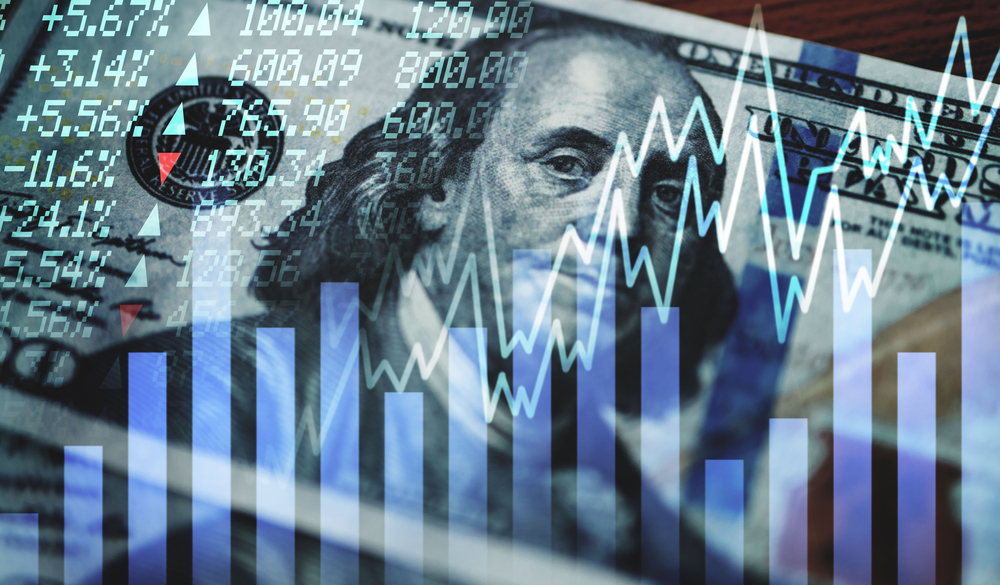 3 well-known consumer cyclical stocks offering 5% dividends