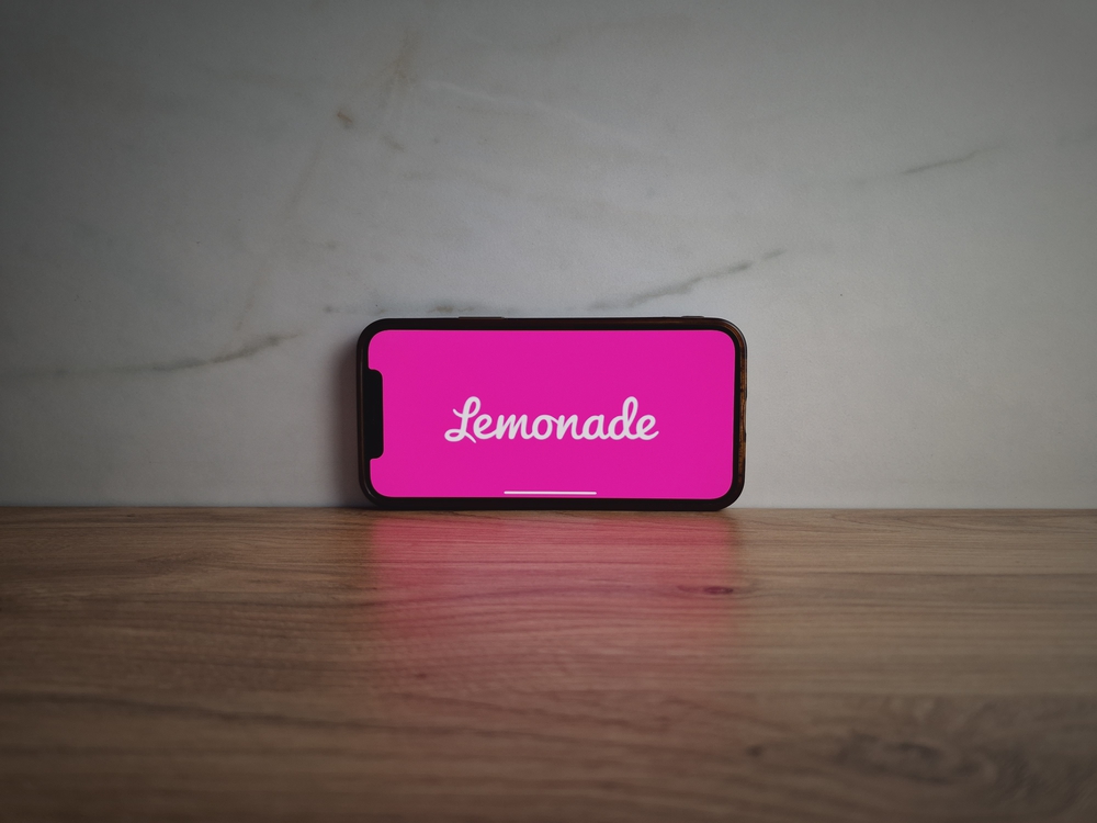 Lemonade Inc insurance company logo 