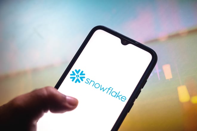 Snowflake Stock: Bullish Upgrades Signal Strong Start to 2025