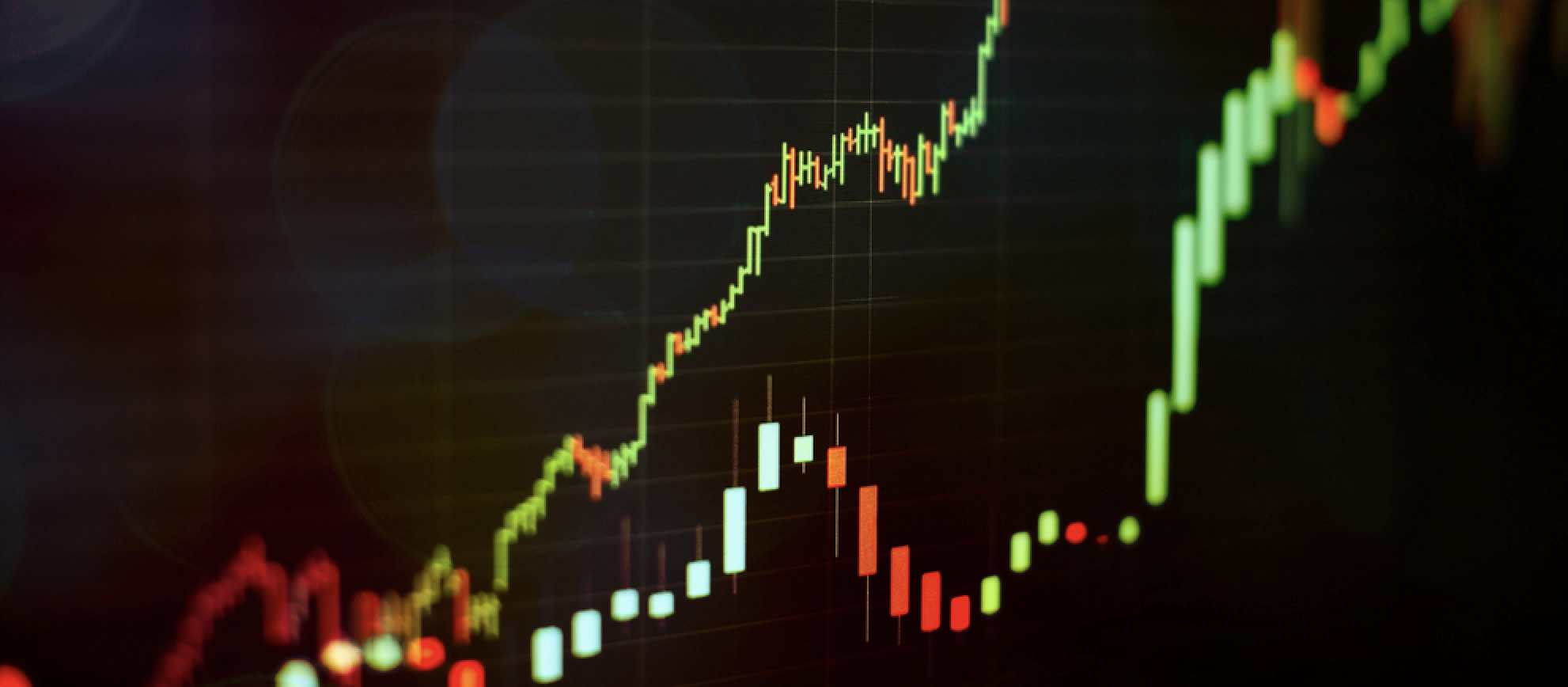 Technical price graph and indicator, red and green candlestick chart on blue theme screen, market volatility, up and down trend. Stock trading, crypto currency background. — Photo