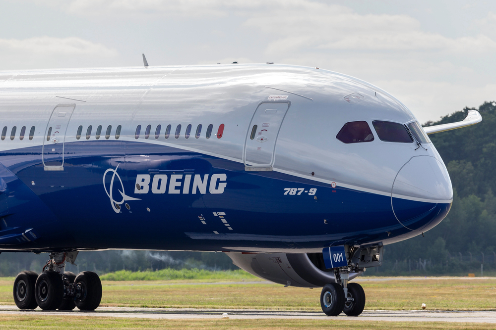 Farnborough, UK - July 16, 2014: Boeing 787-9 Dreamliner commercial airline aircraft N789ex - Stock Editorial Photography