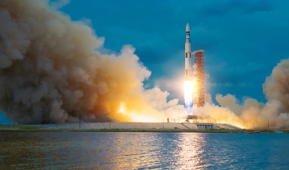Rocket takes off into the sky. Lots of smoke and gas. The elemen — Photo