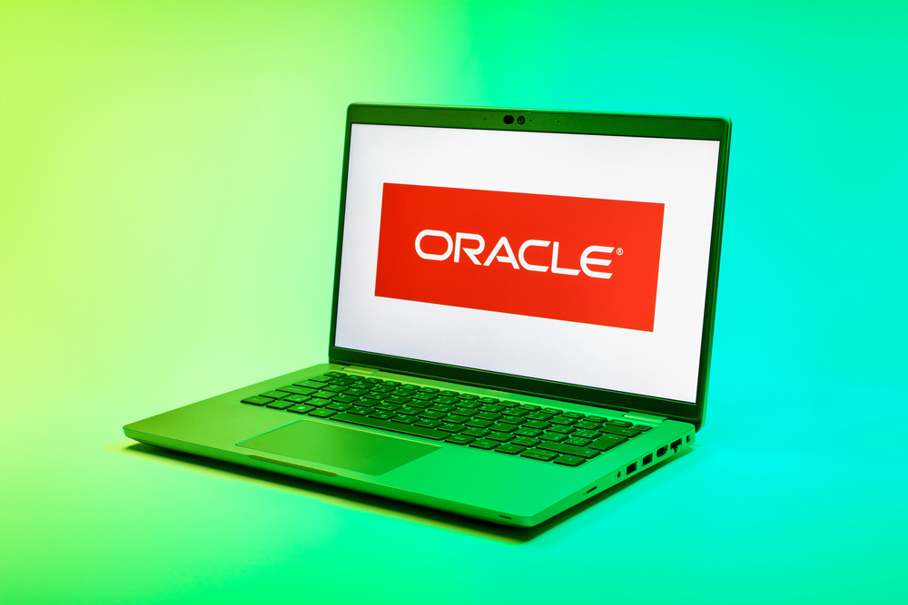 Prague, Czechia - October 21, 2024: Modern laptop screen on surface background showing oracle logo — Stock Editorial Photography