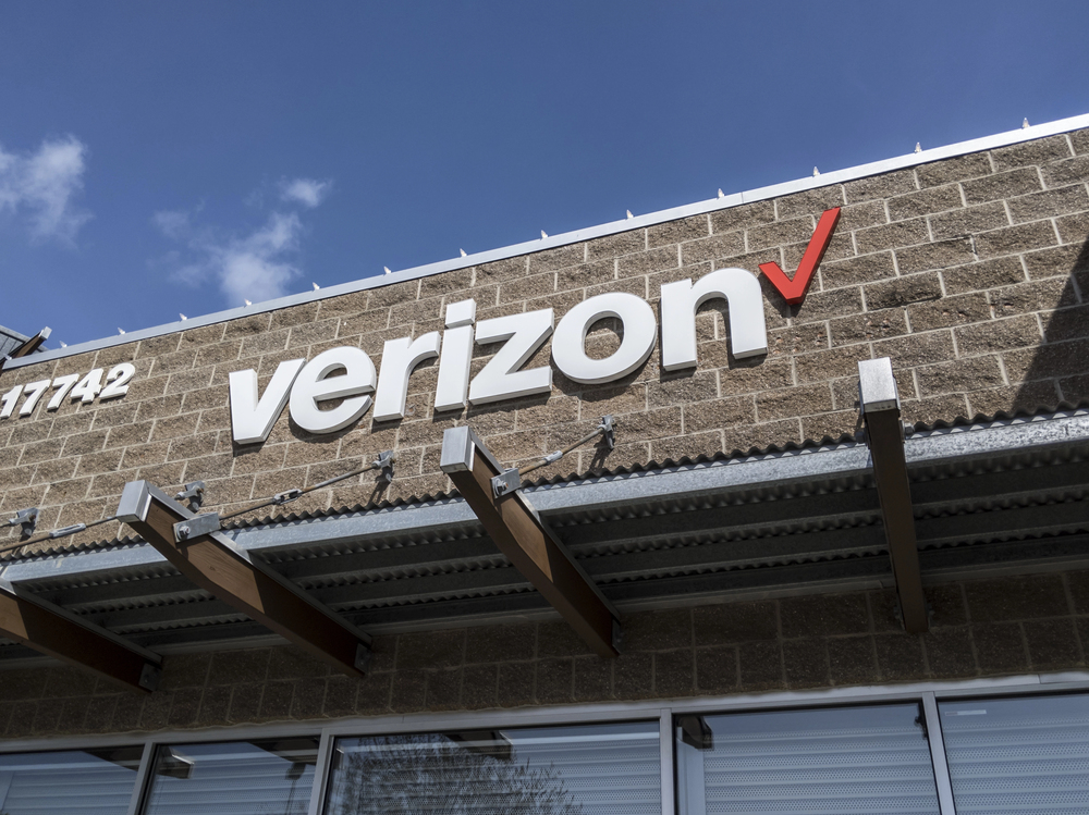 Verizon Sign