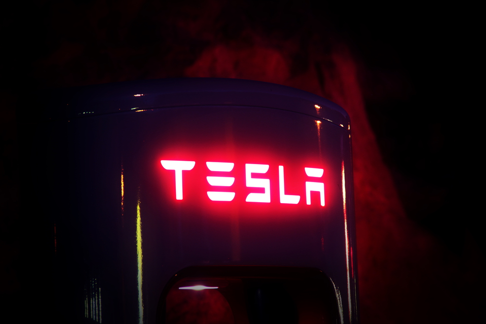 Tesla supercharger for electric cars at night — Photo
