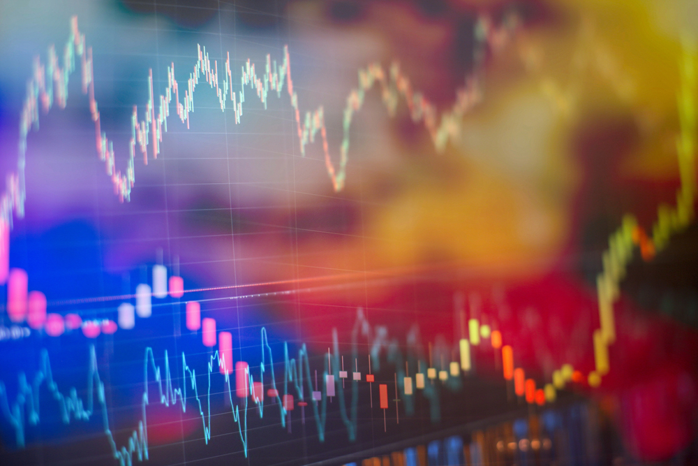 Technical price graph and indicator, red and green candlestick chart on blue theme screen, market volatility, up and down trend. Stock trading, crypto currency background. — Photo