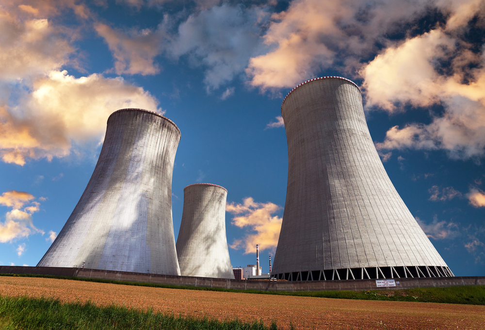 Evening colored view of cooling tower - Nuclear power — Photo