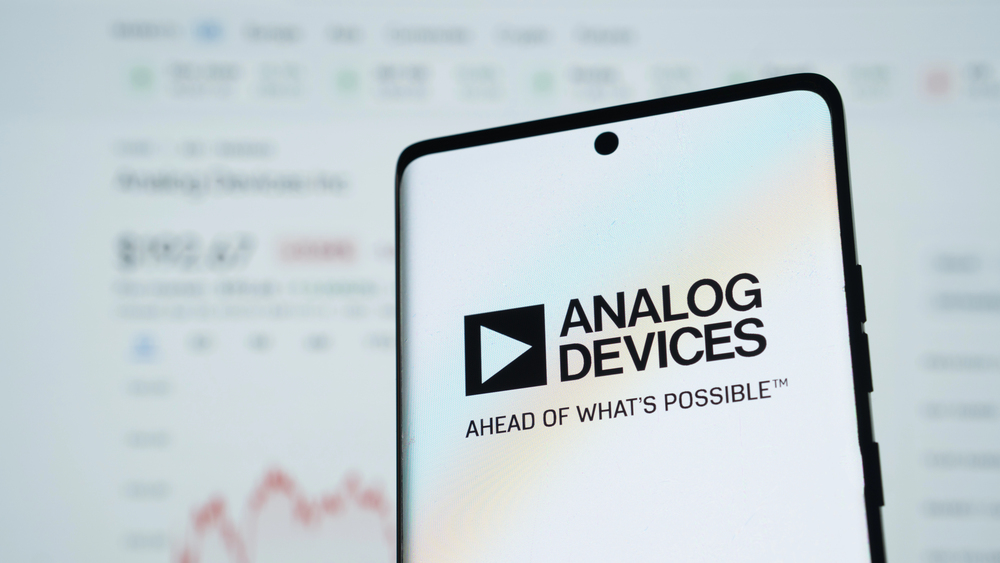 Dhaka,Bangladesh 08 May 2025: semiconductor company Analog Devices Inc. (ADI) on screen in front of website. — Stock Editorial Photography