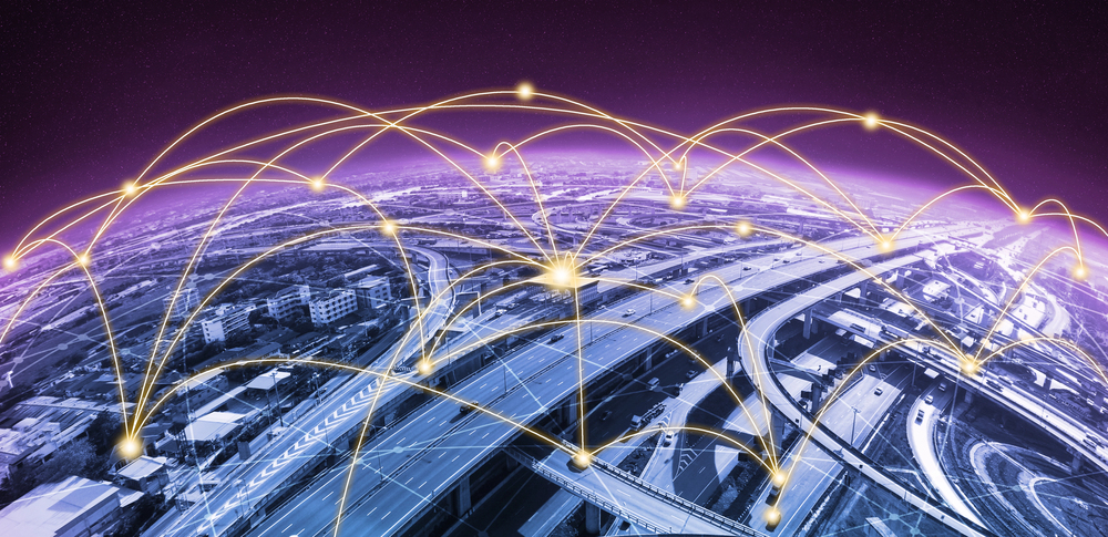 Modern creative telecommunication and internet network connect in smart city. Concept of 5G wireless digital connection and internet of things future. — Photo