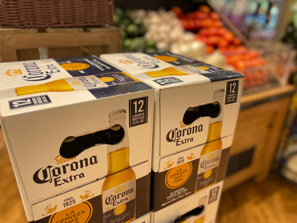 Grovetown, Ga USA - 05 03 22: Retail store Corona Beer display produce background — Photo