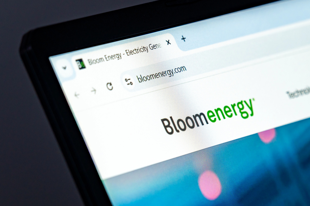 New York, USA - December 17, 2024: Close up of Bloom Energy website on laptop screen showing clean energy solutions — Stock Editorial Photography