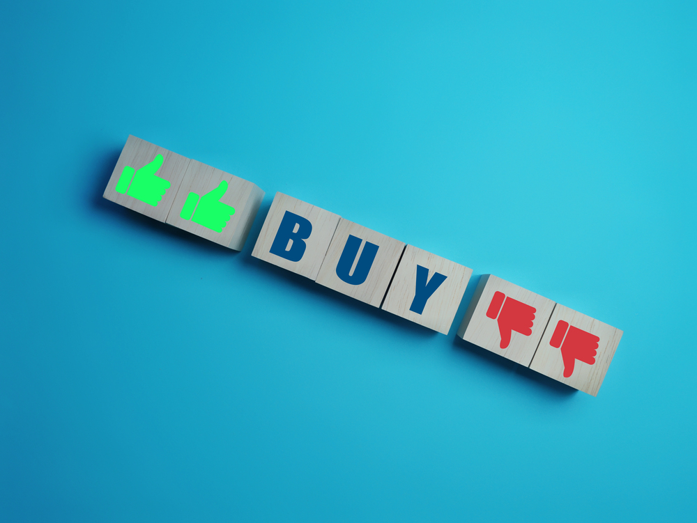 Buy Decision, Thumbs Up and Down Marks, Forex and Investment Market — Photo