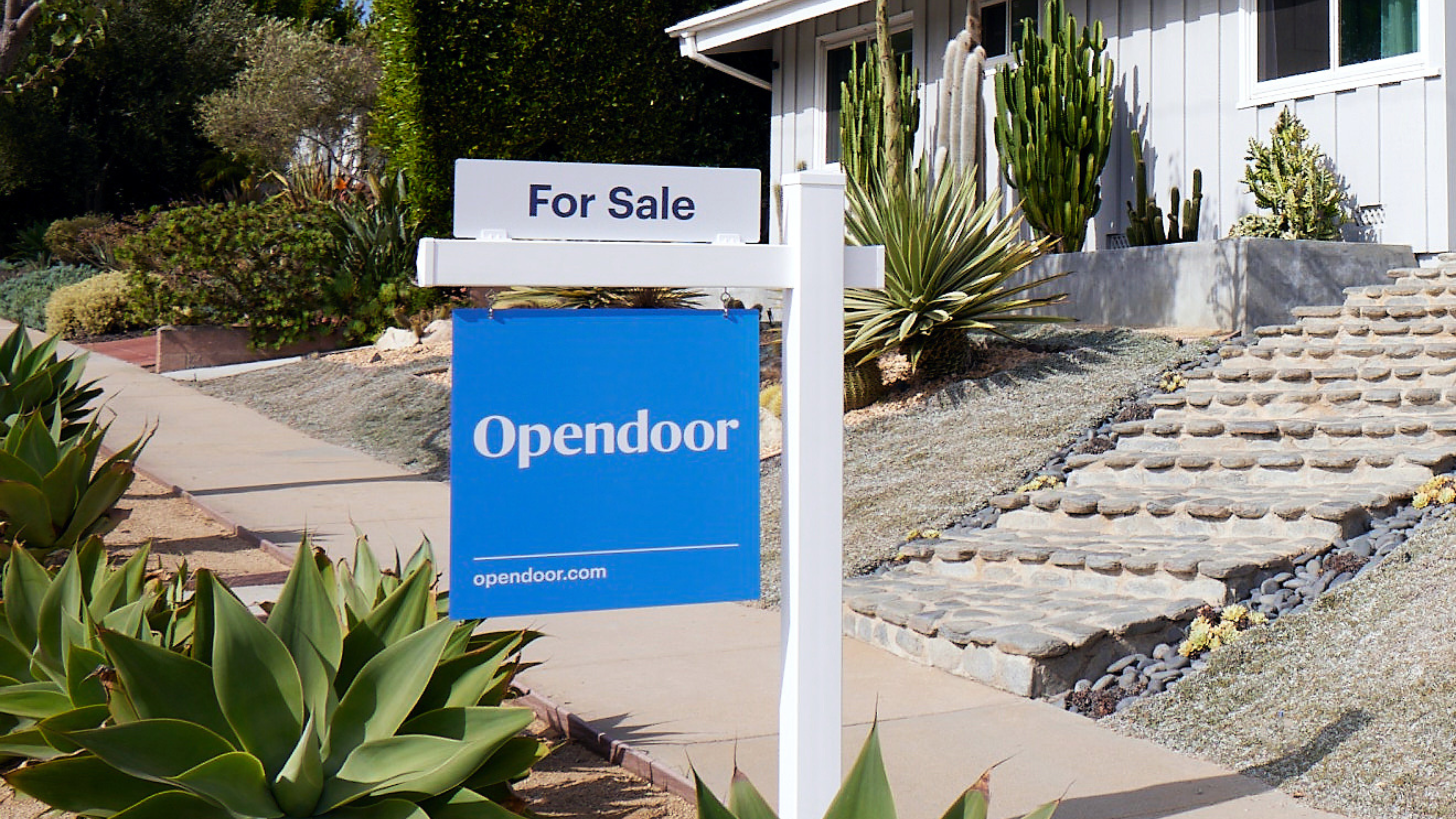 opendoor 2022 lifestyle exterior frontyard 0596 signage