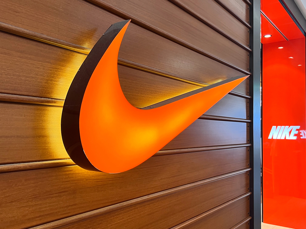 Nike storefont swoosh 