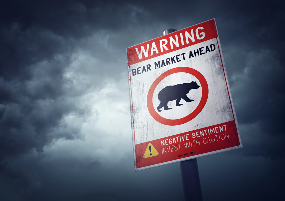Bear crossing sign 