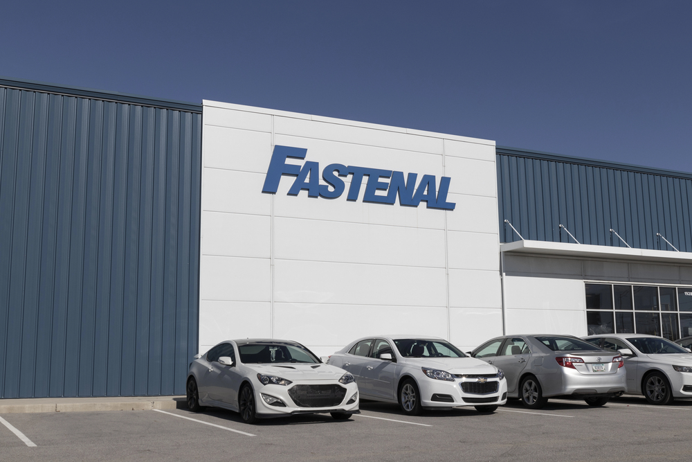 Ft. Wayne - Circa November 2022: Fastenal industrial products and services distributor. Fastenal resells industrial, safety, and construction supplies. - Stock Editorial Photography