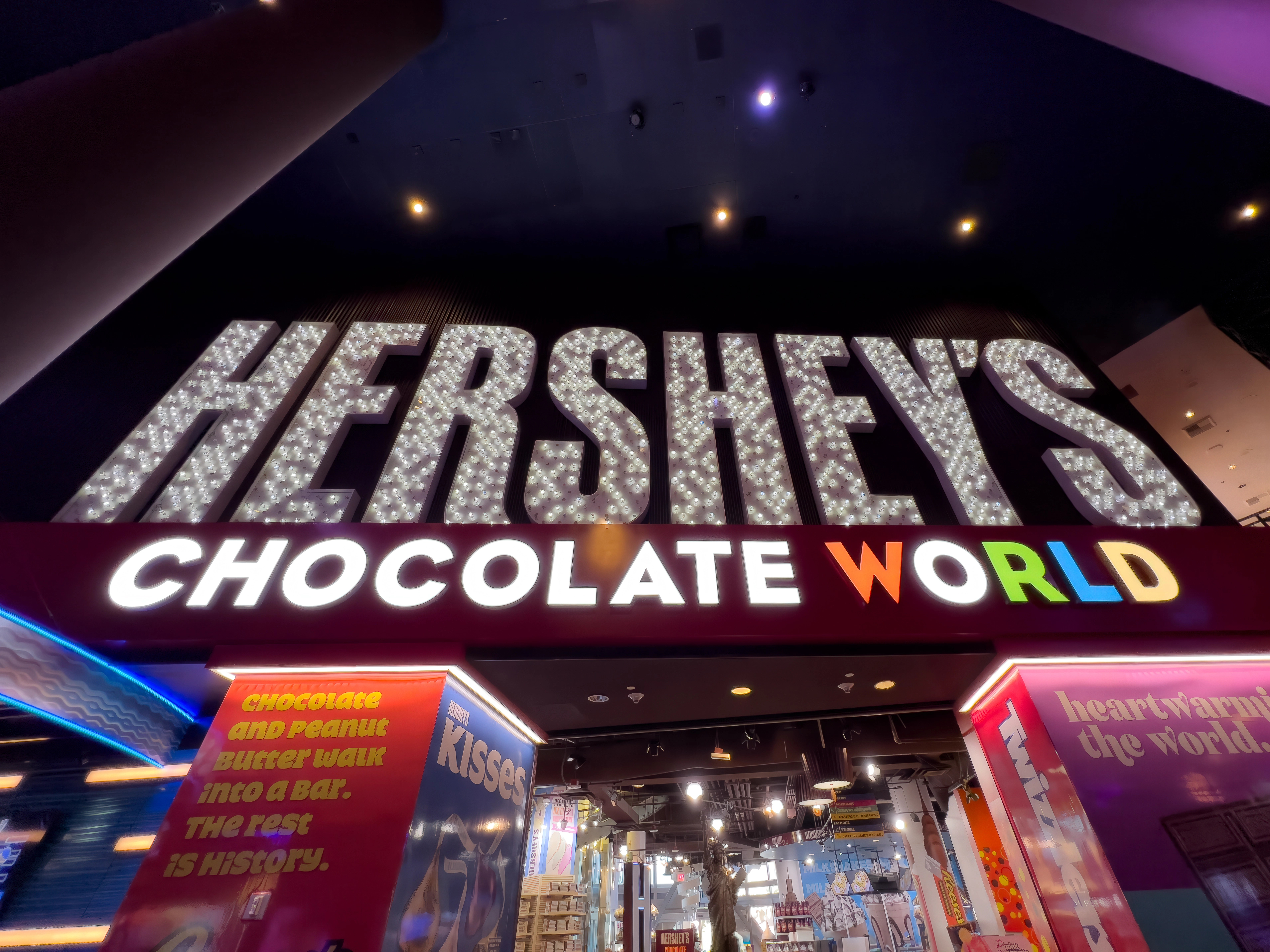 Hershey's Chocolate World Building