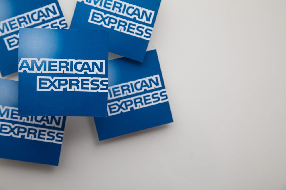 American Express Beats Earnings &amp; Revenue Views, Raises Guidance 