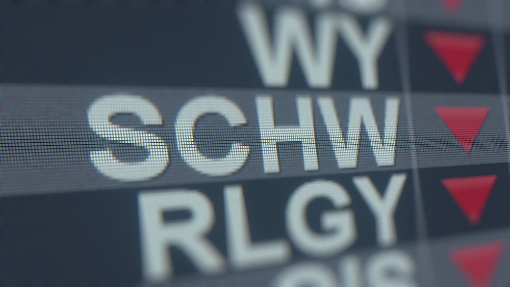 Zero Rates Offer Chance to Buy Charles Schwab (NYSE: SCHW) at a Discount