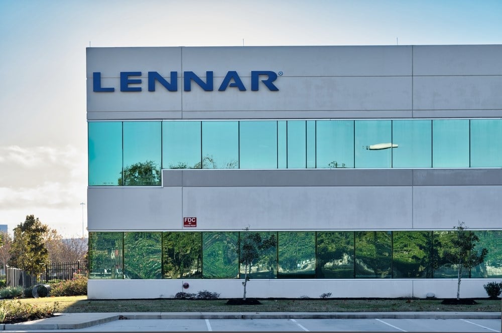 Lennar stock price forecast