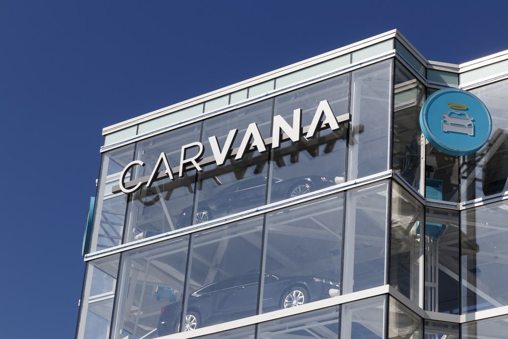 carvava stock price 