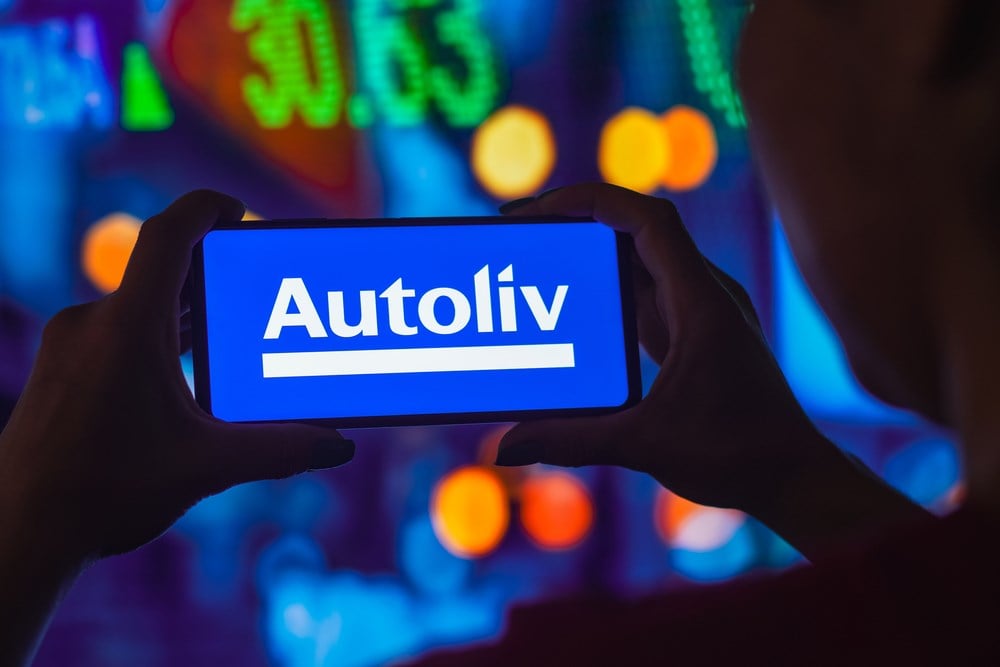 Autoliv Drives 10% on Blowout Q2; Chart Signals More Growth Ahead