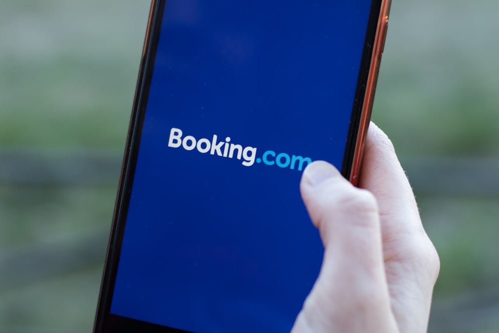 Booking Holdings stock price 