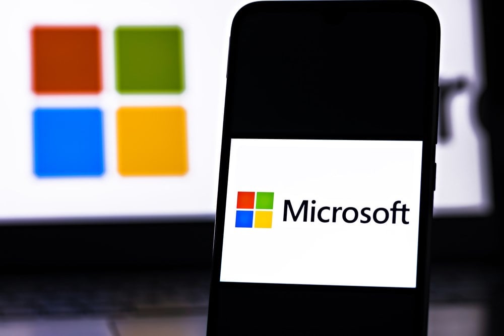 Microsoft hits record highs as market impact strengthens