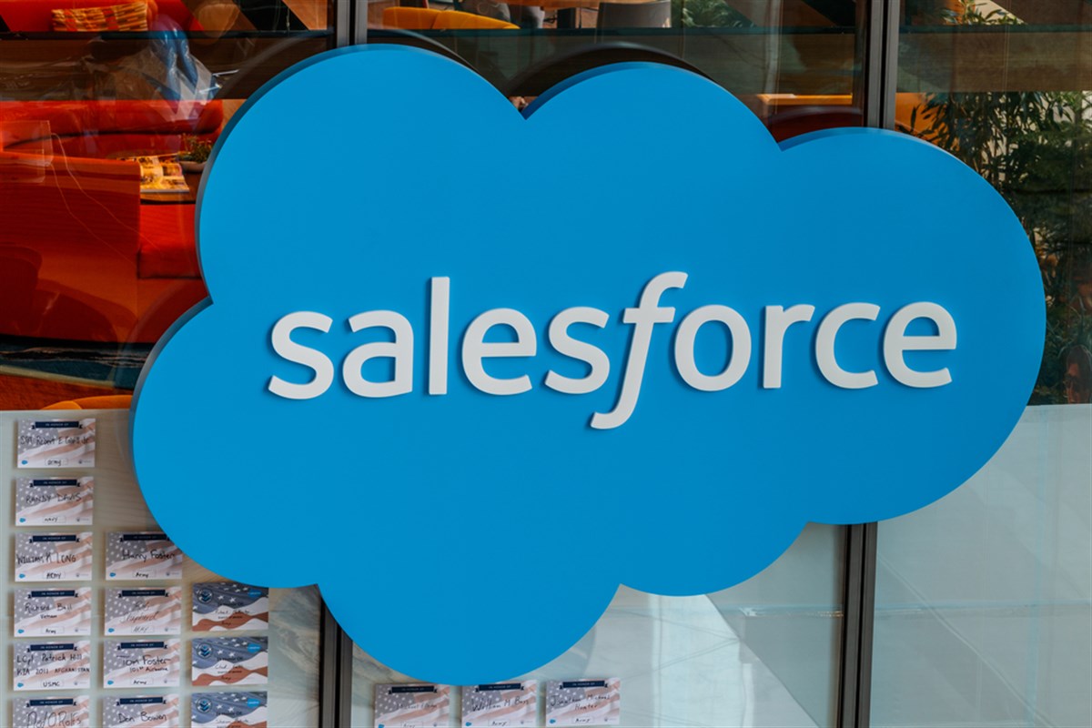 salesforce logo 