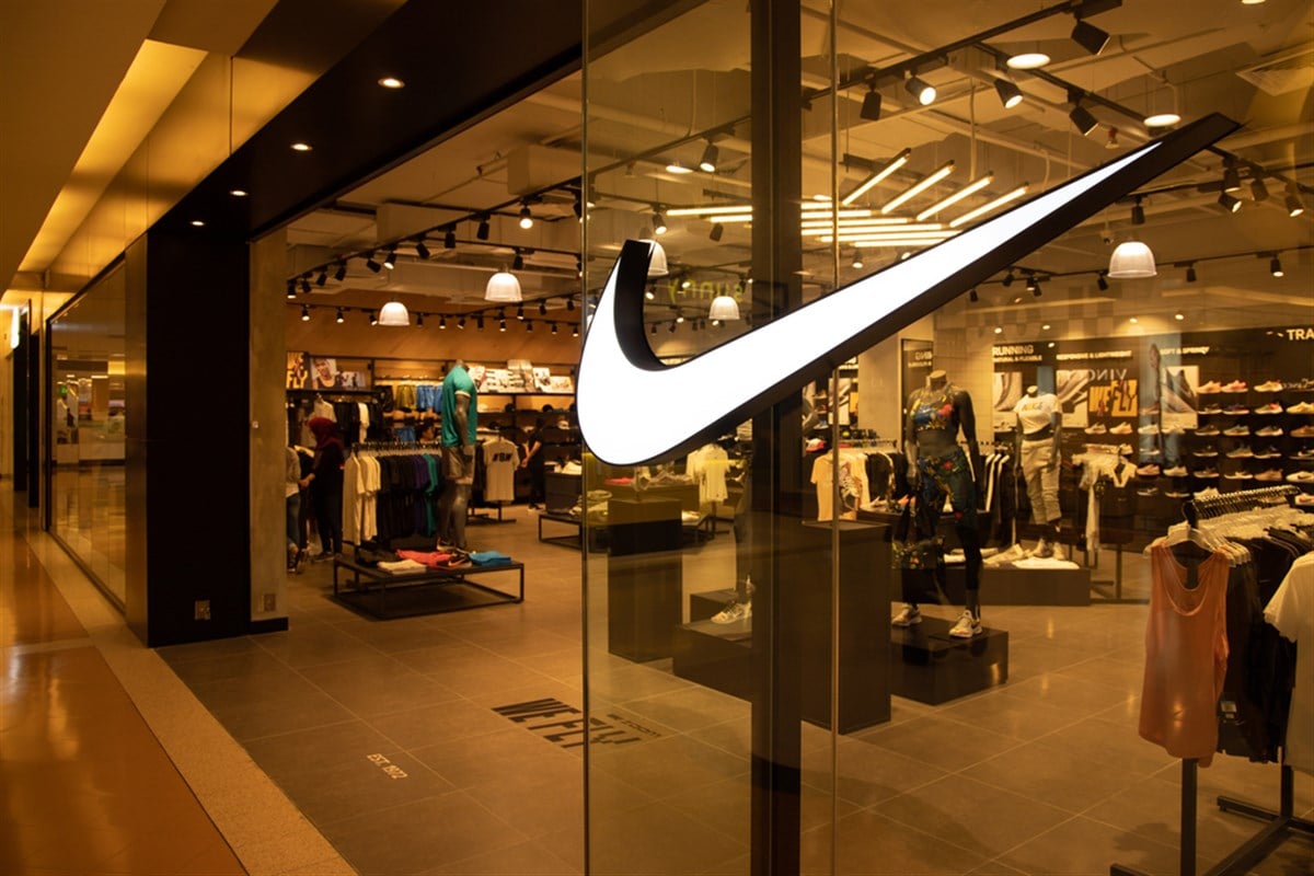 Nike stock price 