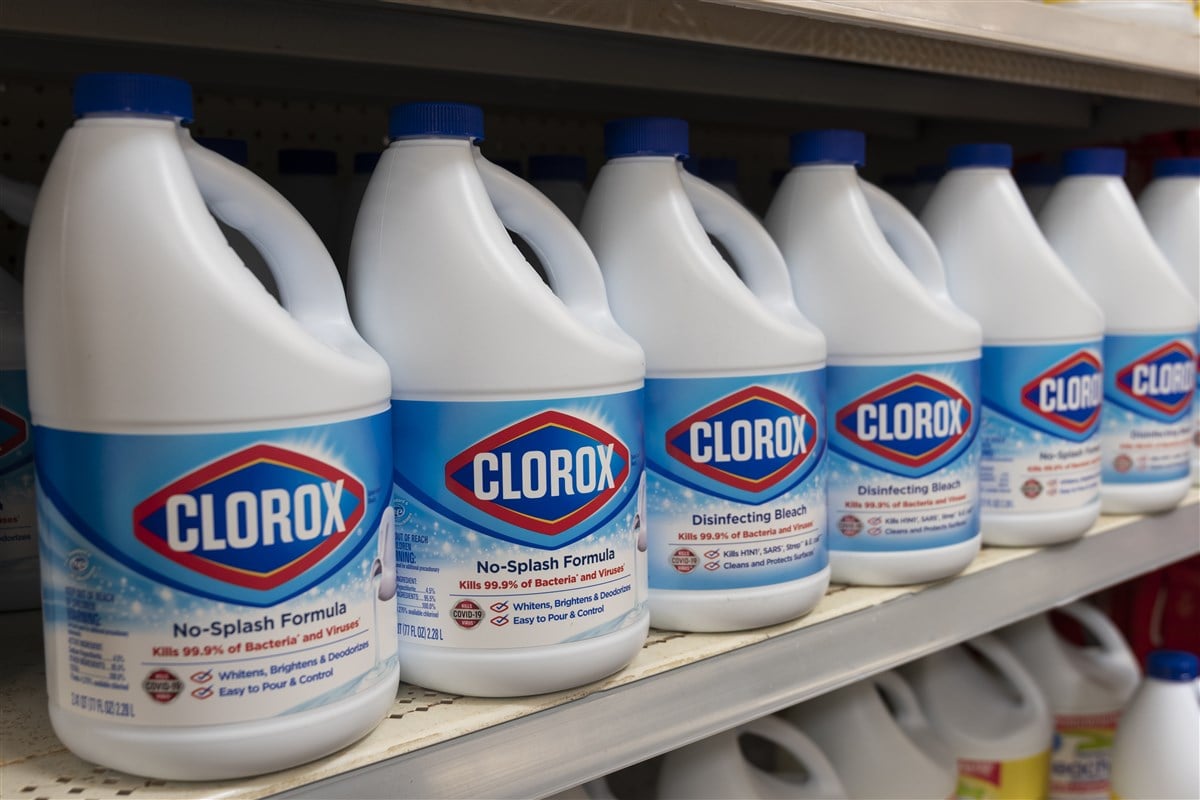 Photo of bottles of Clorox bleach on store shelf