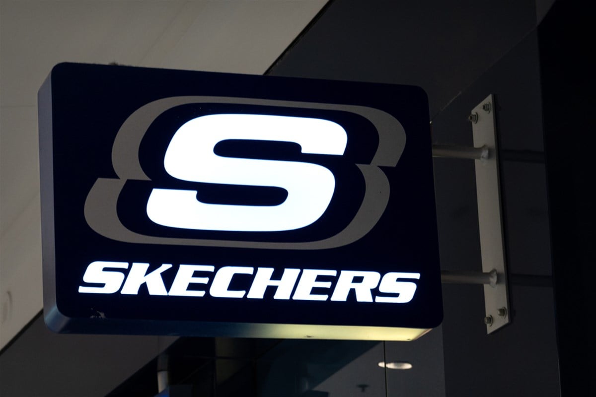 skechers stock price