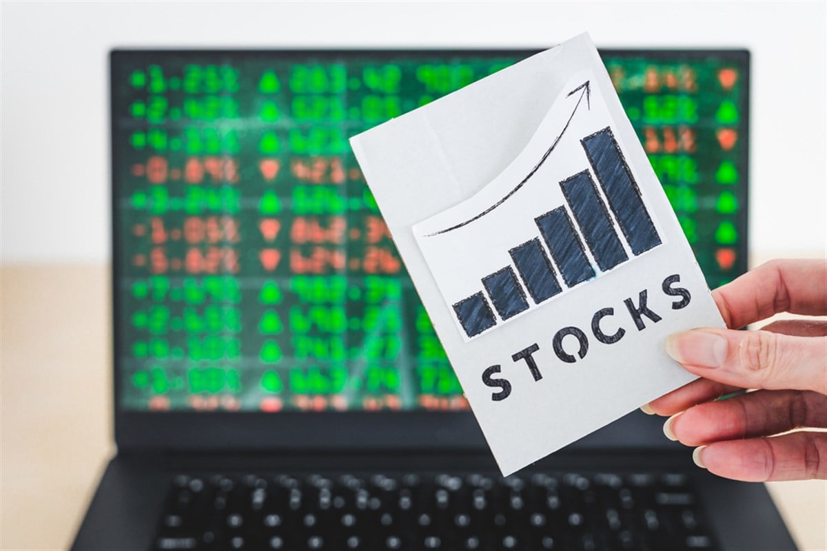 3 attractive stocks that insiders are buying 