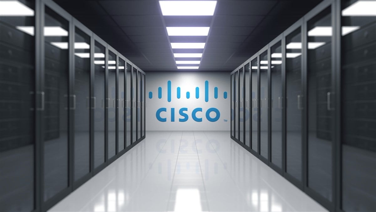 Cisco Systems stock price income investors 