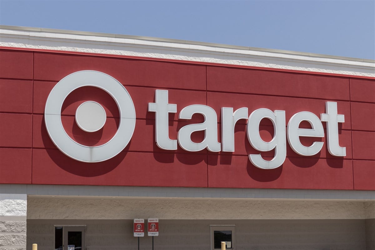 Target Storefront, earnings 
