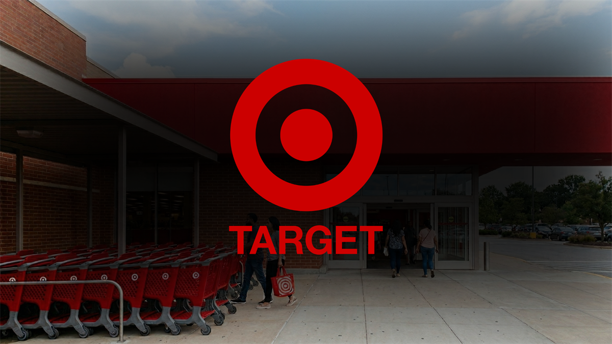 Target storefront with red logo and carts, reflecting retailer’s turnaround-driven stock recovery story.
