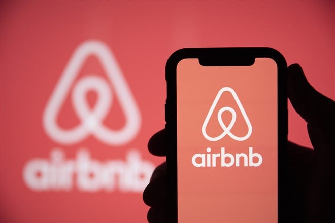 Don’t Sleep on Airbnb Stock If You Want In on the Travel Boom